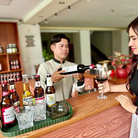 City Comfort Hotel Phnom Penh Airport Esterno foto