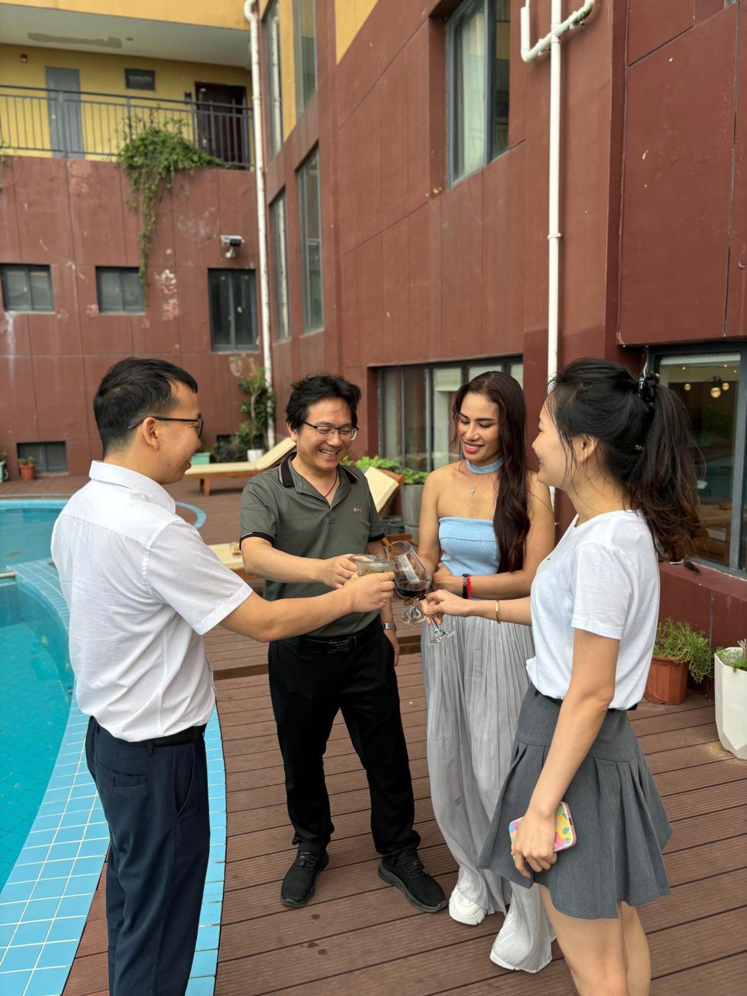 City Comfort Hotel Phnom Penh Airport Esterno foto
