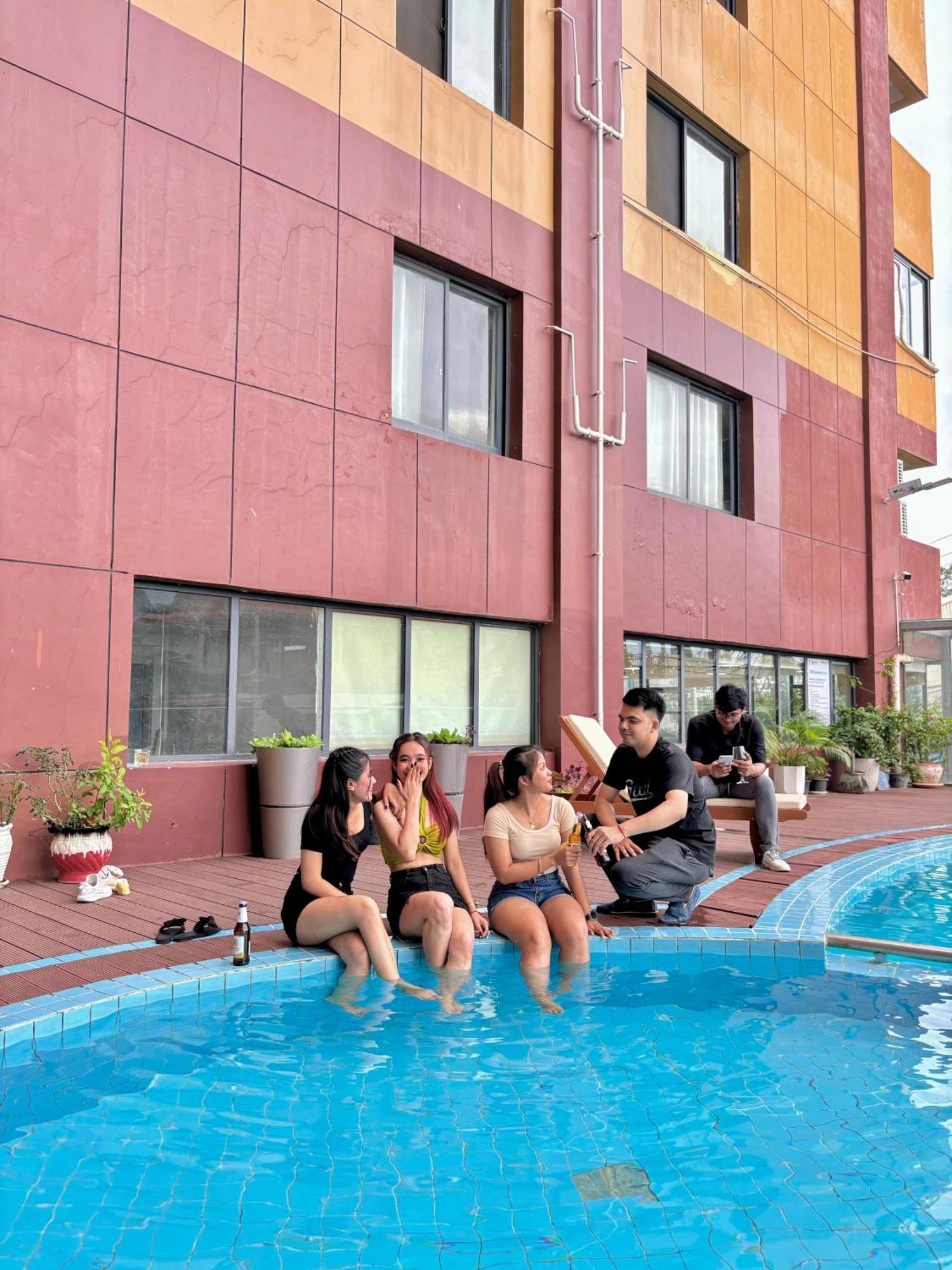 City Comfort Hotel Phnom Penh Airport Esterno foto